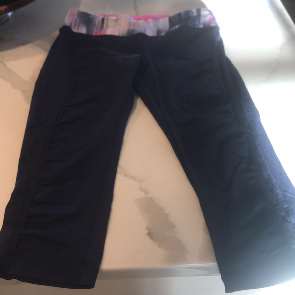 Navy Capri